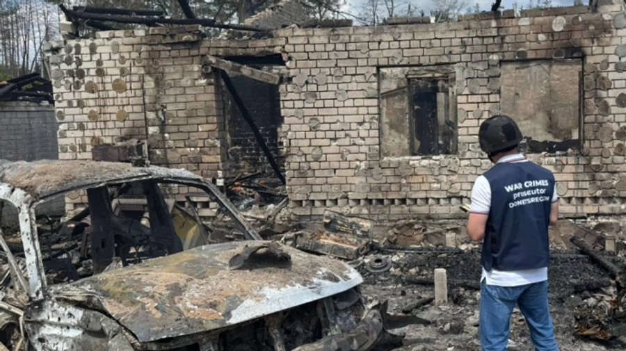 Russian S-300 missiles strike city in Donetsk Oblast, injuring five civilians – photos