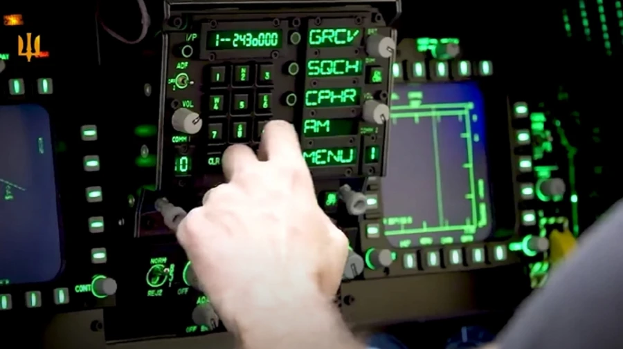 Повітряні сили отримали перший тренажер винищувача F-16 