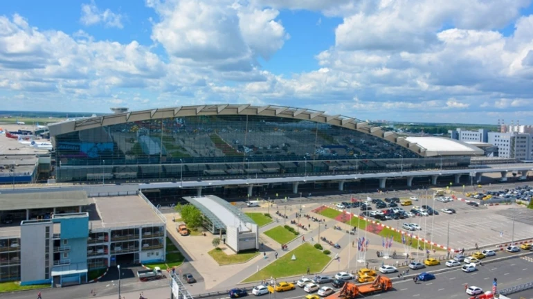 У Москві заявили про атаку безпілотників, аеропорти не працювали