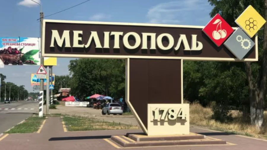 Russians tighten control at checkpoints in Melitopol 