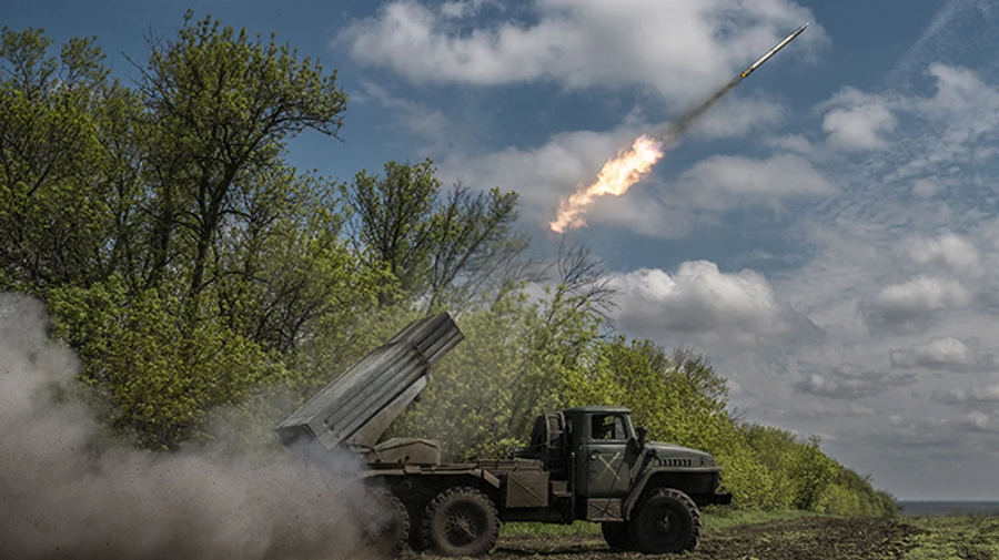 Russian forces attack Marinka 8 times on 5 June as their offensive on Bakhmut front stalls – General Staff report