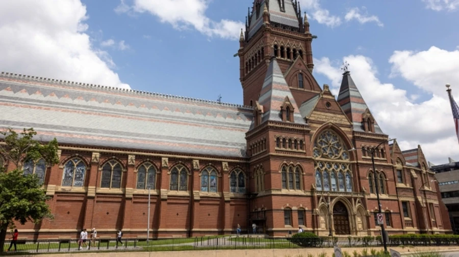 Гарвард может потерять $9 млрд финансирования из-за отказа выполнить требования администрации Трампа