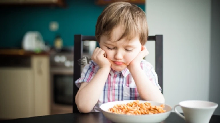 Не встанеш, поки не доїси: як популярні фрази батьків впливають на розвиток дитини. 15 типових висловів