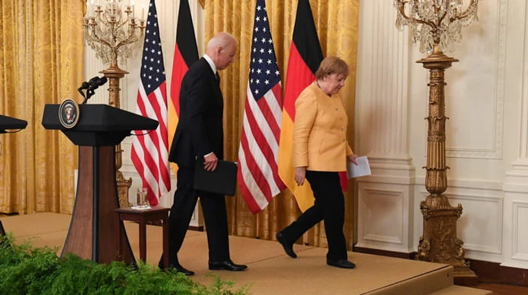 Партнерство без огляду на Україну: про що домовлялися Джо Байден та Ангела Меркель