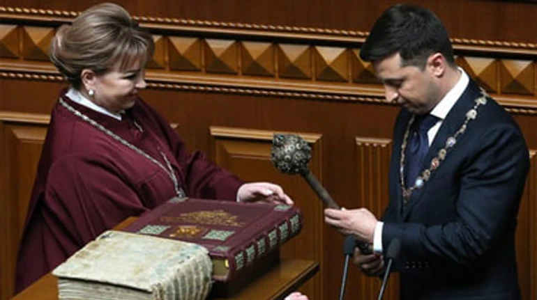 Конституційний зуд: які шляхи виходу з кризи лишило рішення Венеційської комісії