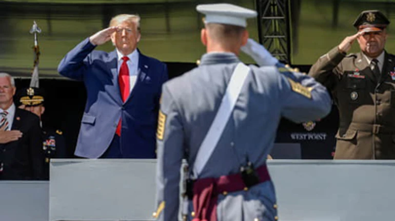 Покарання Меркель: навіщо Трамп виводить американські війська з Німеччини