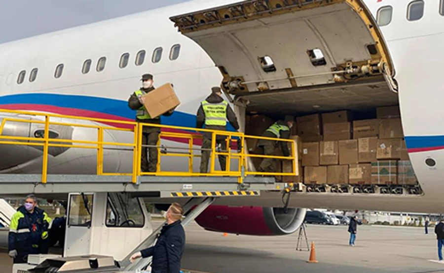 Другий літак із засобами захисту з Китаю прибув в Україну