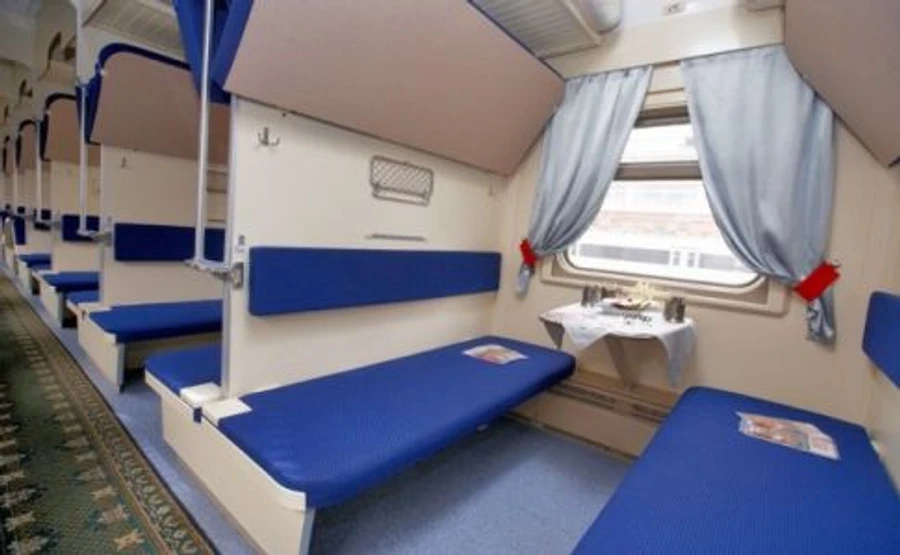 Голова Укрзалізниці заборонив купувати вишиванок і рушників в 4 рази дорожче