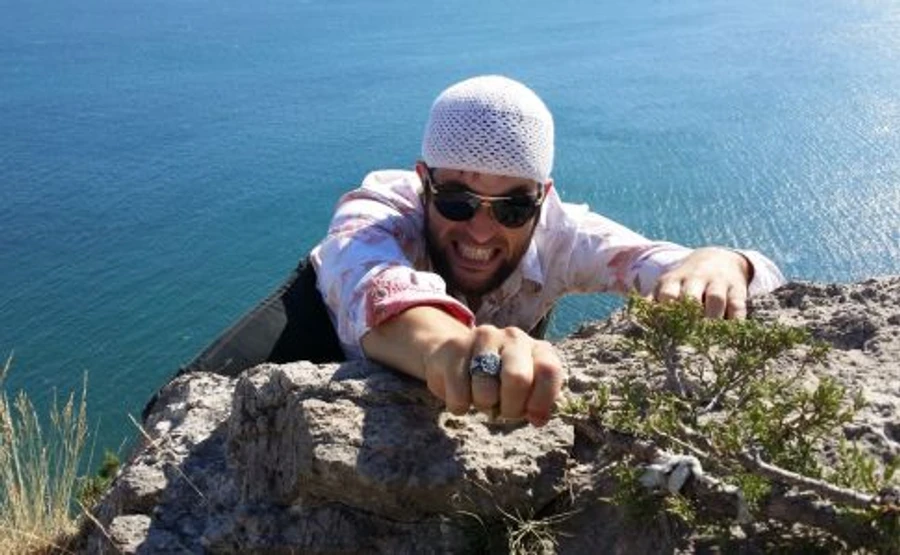 ФСБ вломилась с обыском в дом еще одной крымскотатарской семьи