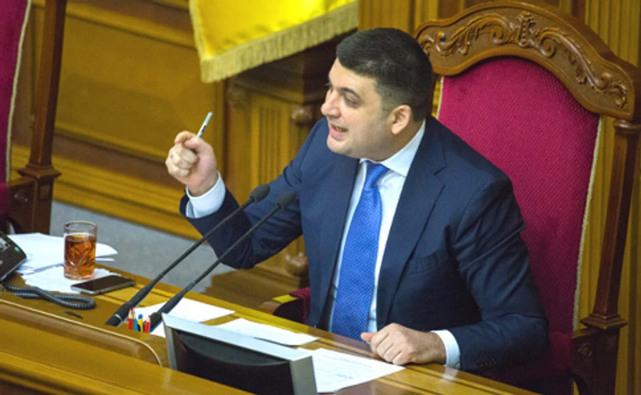 Гройсман все же продавил закон о партийной диктатуре