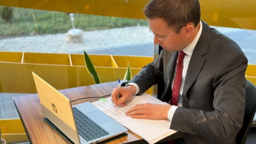 Ukraine's Naftogaz and EBRD sign €500m deal to fund gas purchases