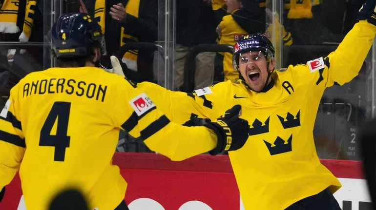 Фінляндія розтрощила Латвію, Швейцарія поступилася Швеції на чемпіонаті світу U-20