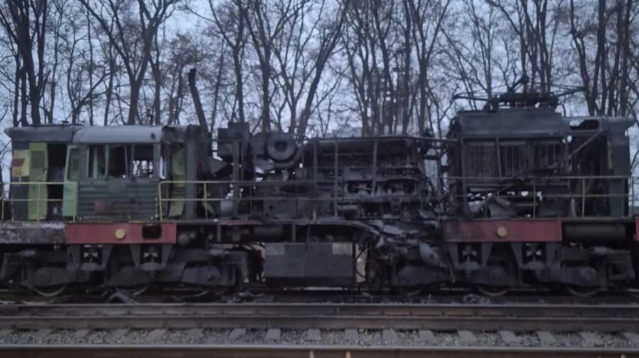 РФ вдарила по залізниці на Чернігівщині та інфраструктурі на півдні: є поранені
