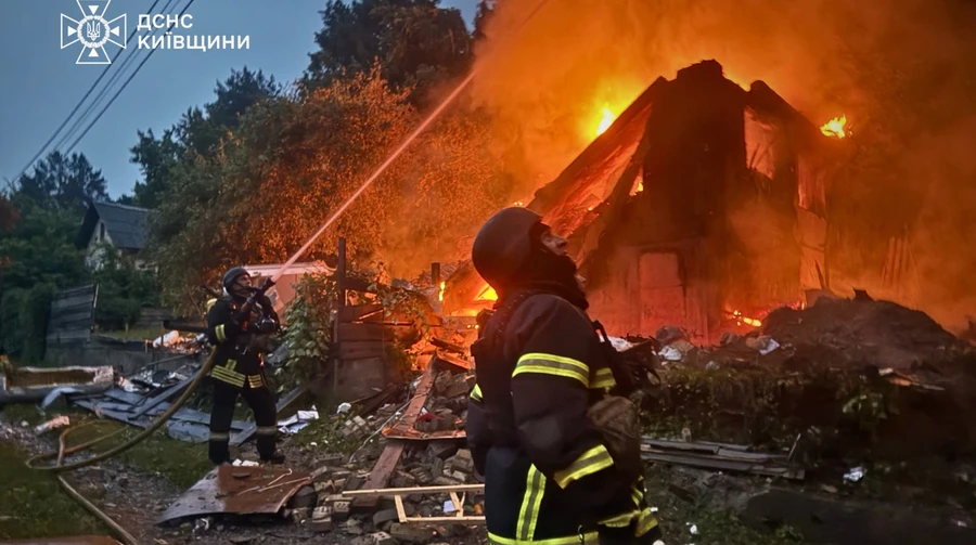 В Киевской области зафиксировали последствия вражеской атаки в 5 населенных пунктах, трое пострадавших