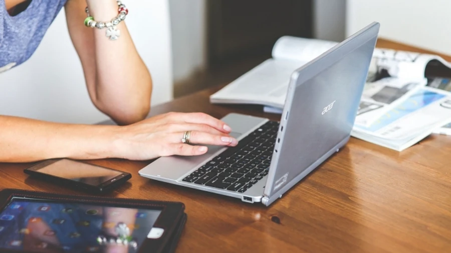 Все більше українців сприймає контроль з боку держави інтернет-джерел обмеженням свободи − КМІС