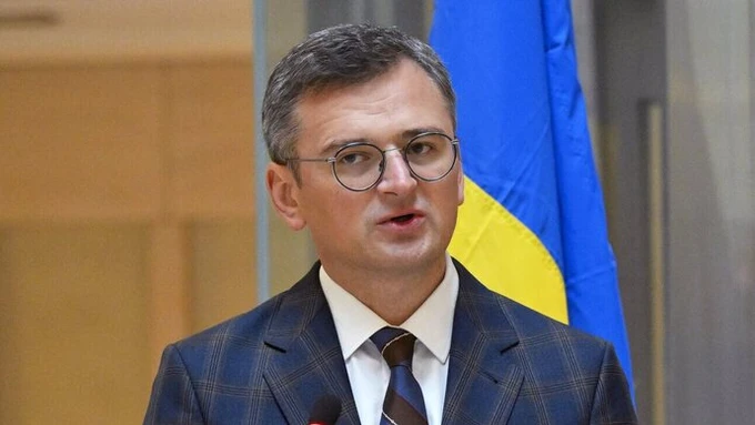 Кулеба назвав історичною домовленість Шольца й Орбана щодо голосування