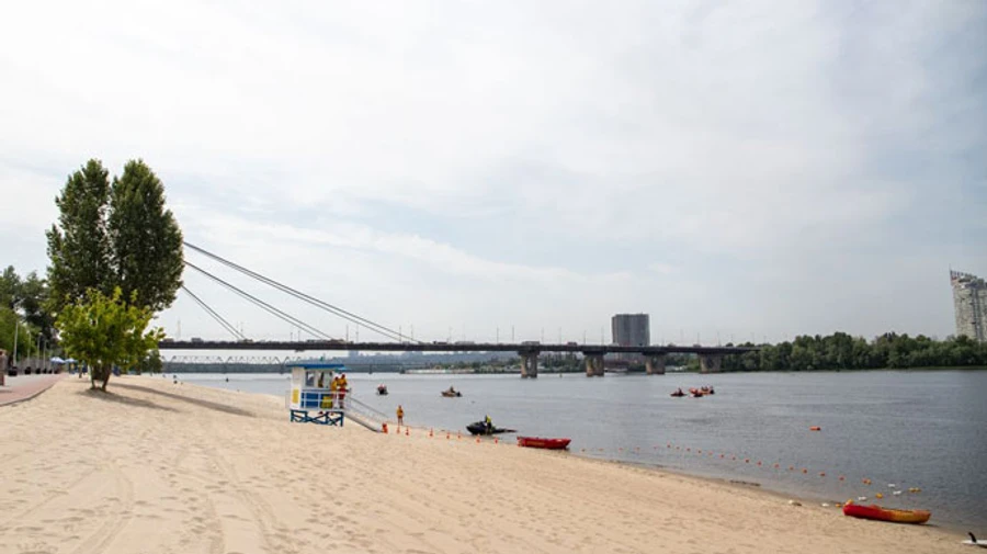 В Киеве запретили движение на лодках или катерах на водоемах во время войны 