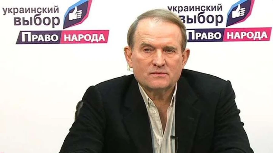 Троим соратникам Медведчука объявили подозрение в госизмене