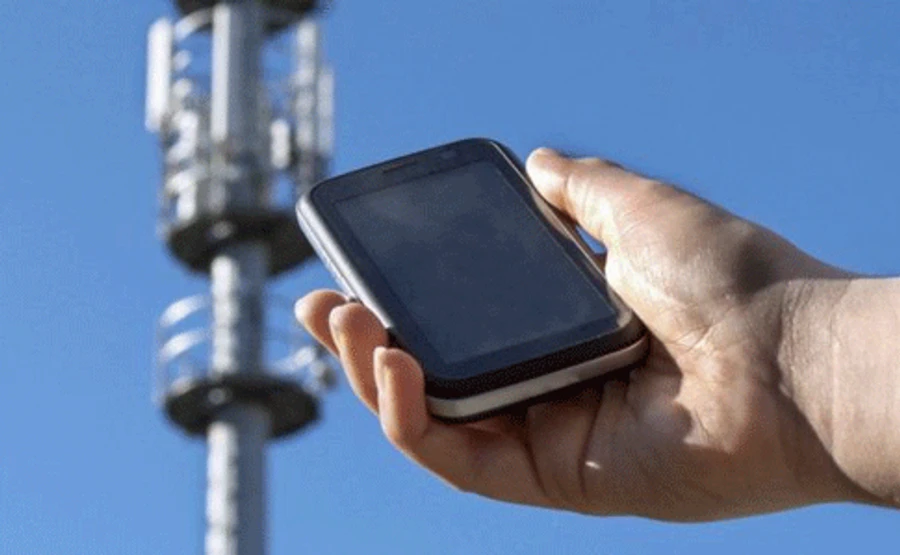 Цена селфи на войне: бойцов просят выключить геолокацию