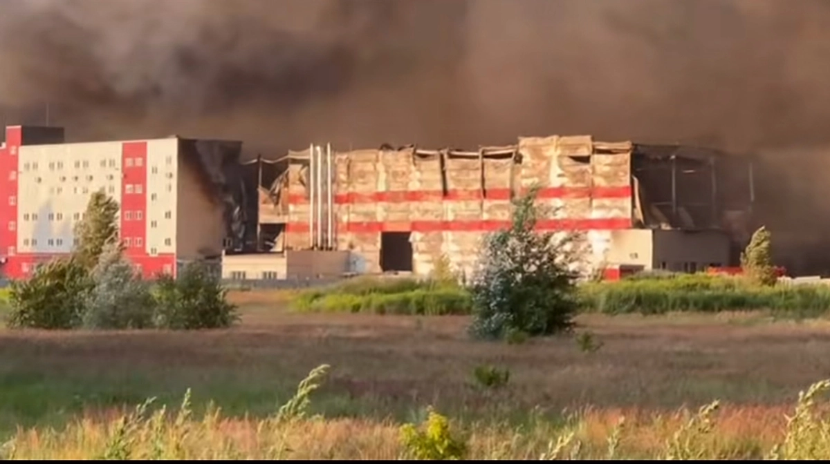 Russian missile hits retail company warehouse during attack on Kyiv