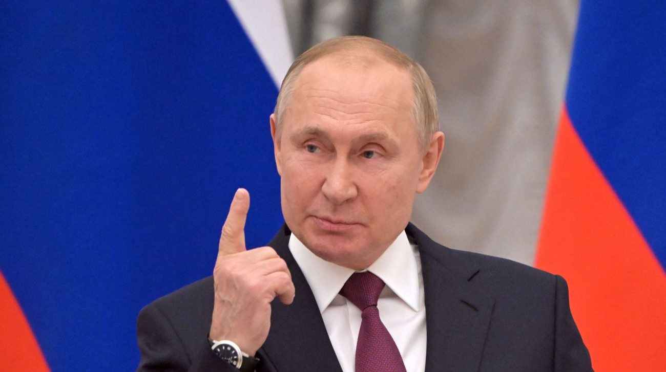 Путін вигадав нове виправдання війни проти України: косатки їдять ведмедів