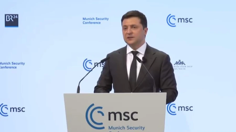 Зеленський: Лягати в гроби і чекати російських військових українці не будуть