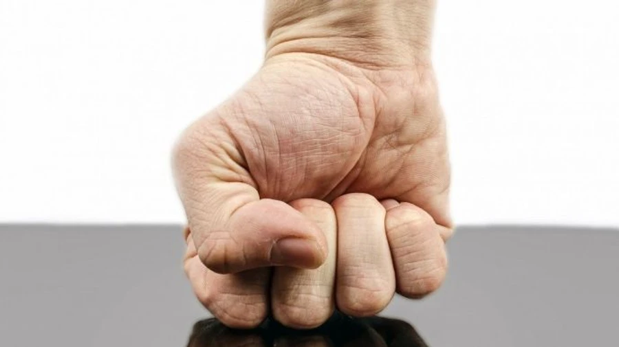 В Бердянске депутат избил другого депутата из-за конфликта на дороге