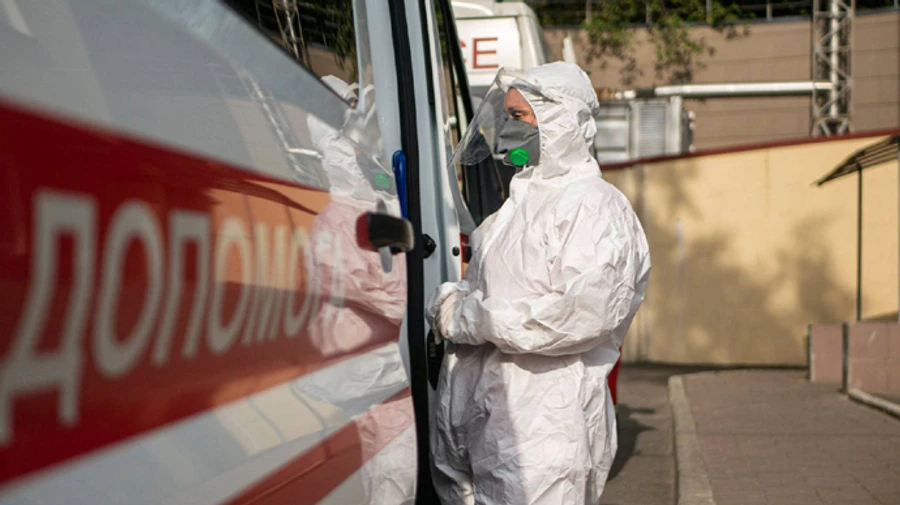 Covid в Україні: 14 200 випадків хвороби і 568 смертей за добу