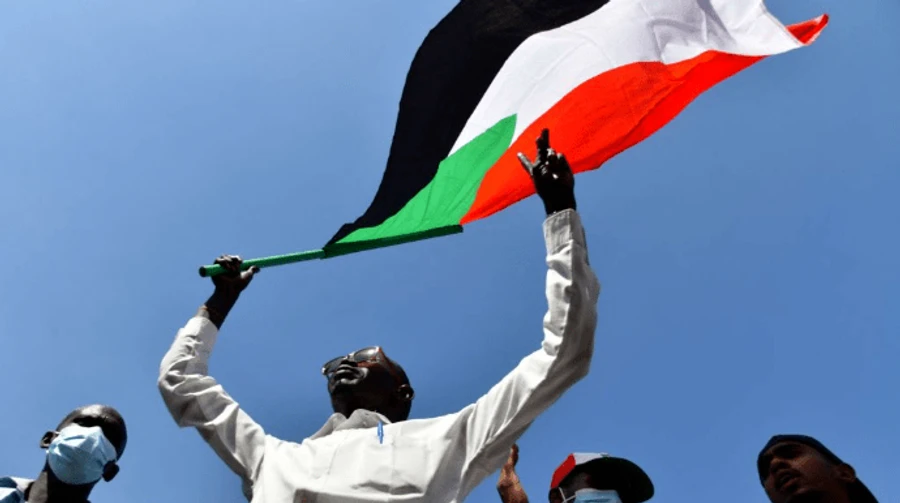 Переворот в Судане: военные согласились освободить премьера