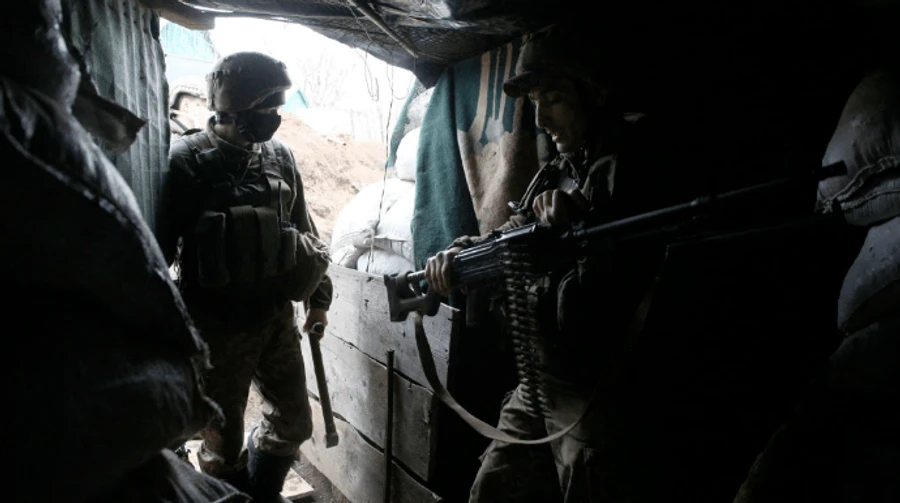 Война на Донбассе: Оккупанты ранили водителя-санитара