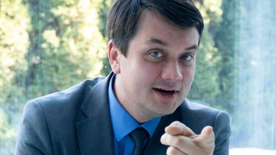 Журналістам спростили доступ в Раду після того, як та пішла на карантин