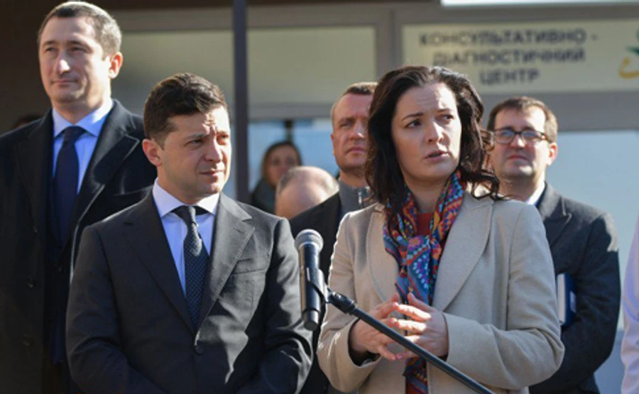 Зеленский соберет известных врачей, чтобы оценить медреформу