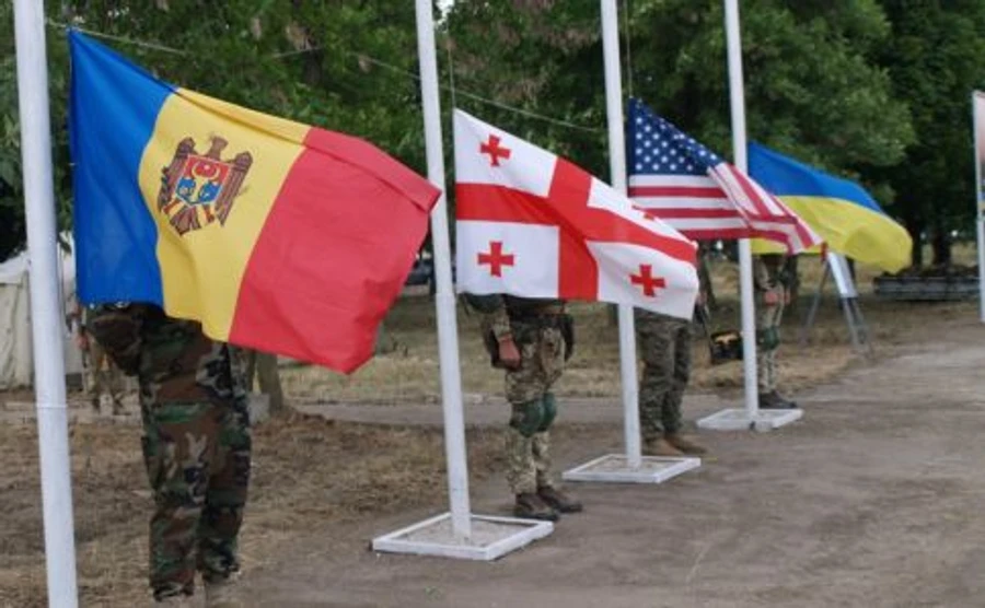 Сі Бриз-2019: Польовий табір під Одесою, іноземні кораблі – зі своїми запасами