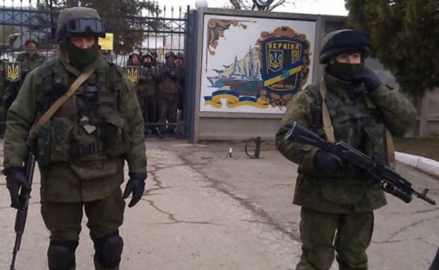 Свидетель по делу Януковича: Военные части в Крыму захватывали казаки