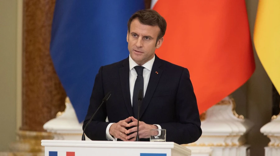 Macron says he may establish contact with Putin in coming weeks