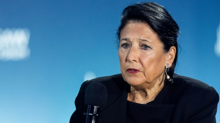 Президент Грузии Зурабишвили: Кто войдет в парламент, войдет в Россию