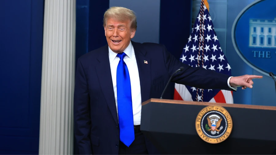 Трамп спросил главу Google о переименовании Атлантического океана, но получил отказ