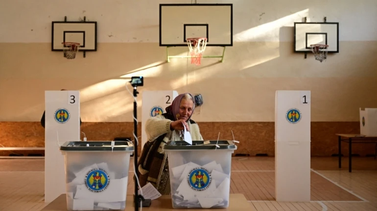 Жители Молдовы проголосовали против вступления в ЕС