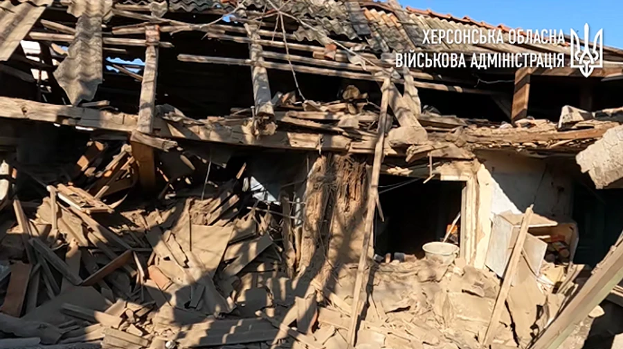 Russia shells residential areas of Kherson Oblast on Tuesday morning: 2 wounded, kindergarten damaged