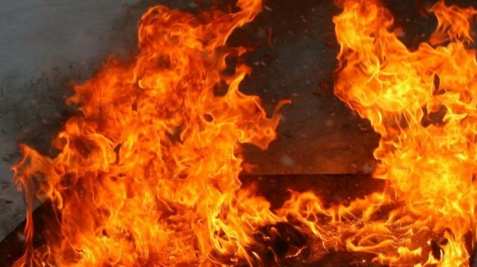 У Росії поблизу великого нафтородовища зайнялася масштабна пожежа