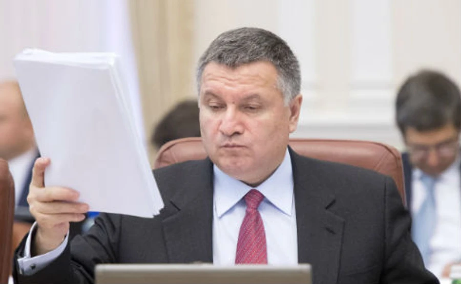 Аваков на Кабмине пошел против Порошенко