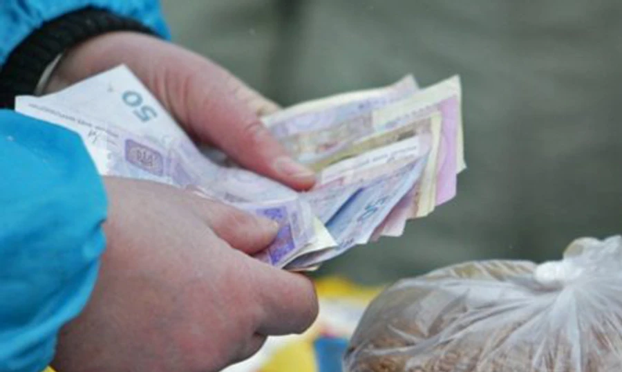 Пирамида Тимошенко: на одну область на голоса выделили миллиард гривен – источники 