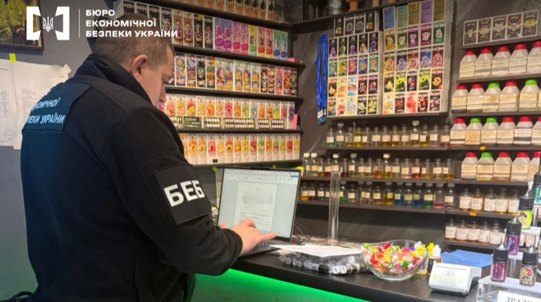 У Вінниці ліквідували масштабне виробництво рідин для електронок