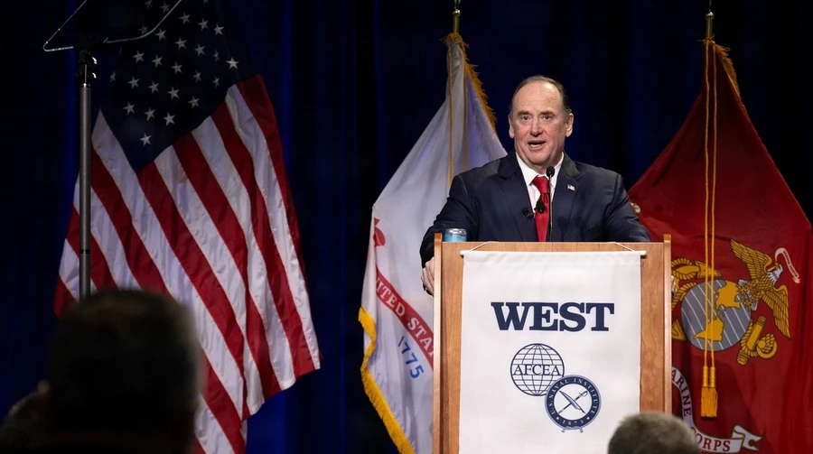 Пентагон сообщил об отставке министра ВМС США