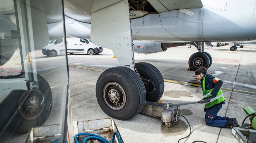 New EU restrictions hit landing gear of Russian aircraft