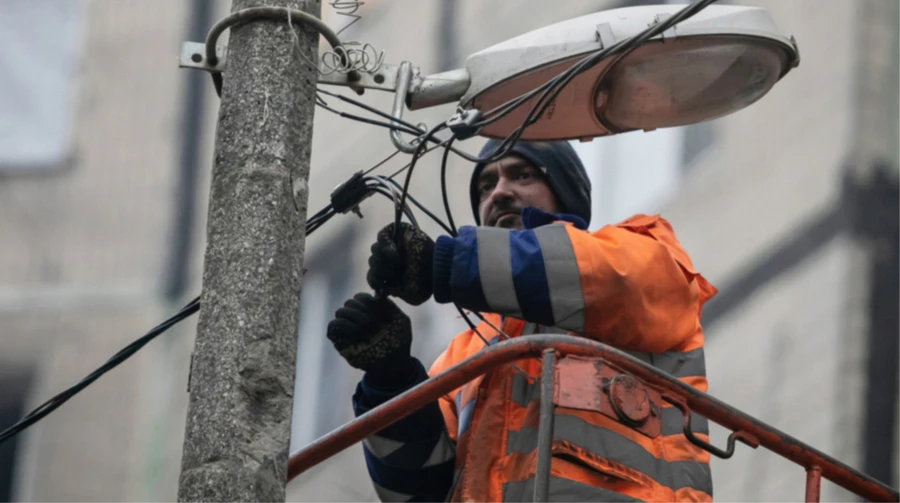 Russian strike leaves many people without power in Zaporizhzhia