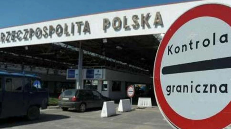 Щоб не було скупчень транспорту: Через атаки Росії Польща хоче пришвидшити рух на кордоні з Україною