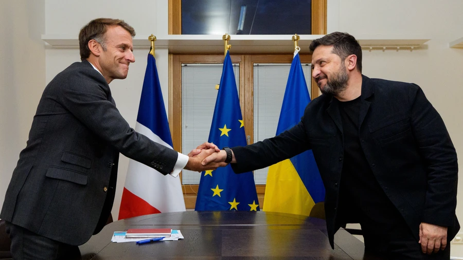 Зеленський після зустрічі з Макроном анонсував нові пакети посилення української авіації