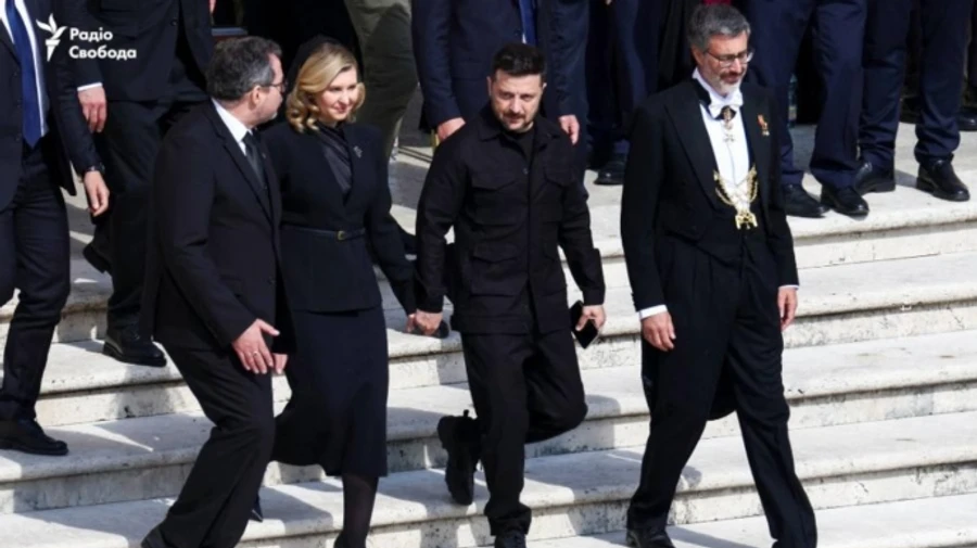 Zelenskyy and wife attend Pope Leo XIV's inauguration mass in Vatican