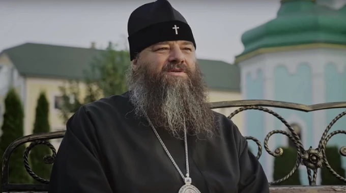 Називав ПЦУ сатанинською і ображав вірян: підозру отримав митрополит УПЦ МП з Буковини